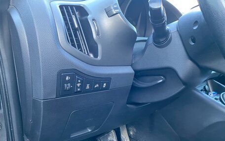 KIA Sportage III, 2010 год, 1 300 000 рублей, 10 фотография