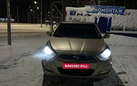 Hyundai Solaris II рестайлинг, 2011 год, 680 000 рублей, 4 фотография