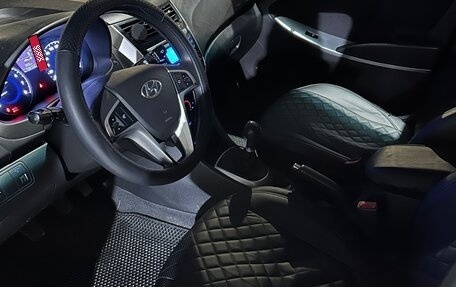 Hyundai Solaris II рестайлинг, 2011 год, 680 000 рублей, 7 фотография