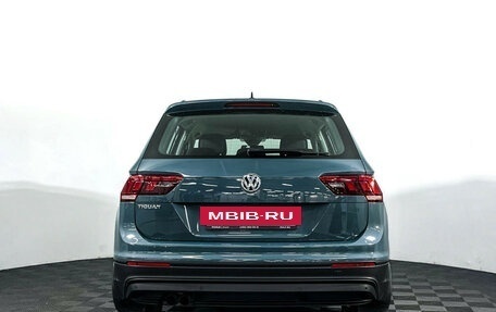 Volkswagen Tiguan II, 2020 год, 2 397 000 рублей, 6 фотография