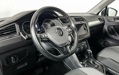 Volkswagen Tiguan II, 2020 год, 2 397 000 рублей, 13 фотография