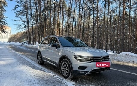 Volkswagen Tiguan II, 2019 год, 2 770 000 рублей, 2 фотография
