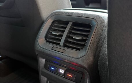 Volkswagen Tiguan II, 2019 год, 2 770 000 рублей, 11 фотография