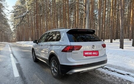 Volkswagen Tiguan II, 2019 год, 2 770 000 рублей, 4 фотография