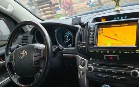 Toyota Land Cruiser 200, 2010 год, 3 100 000 рублей, 7 фотография