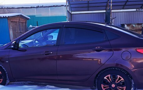 Hyundai Solaris II рестайлинг, 2012 год, 700 000 рублей, 5 фотография