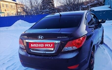 Hyundai Solaris II рестайлинг, 2012 год, 700 000 рублей, 4 фотография