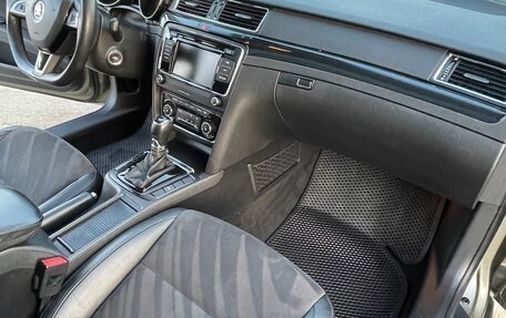 Skoda Superb III рестайлинг, 2014 год, 1 450 000 рублей, 14 фотография