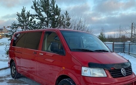 Volkswagen Transporter T5 рестайлинг, 2004 год, 850 000 рублей, 1 фотография
