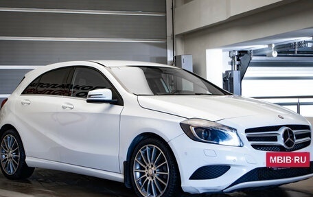 Mercedes-Benz A-Класс, 2013 год, 1 490 000 рублей, 3 фотография