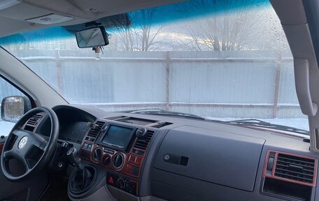 Volkswagen Transporter T5 рестайлинг, 2004 год, 850 000 рублей, 11 фотография