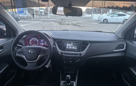 Hyundai Solaris II рестайлинг, 2017 год, 1 180 000 рублей, 14 фотография