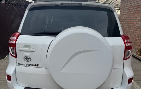 Toyota RAV4, 2011 год, 1 300 000 рублей, 4 фотография