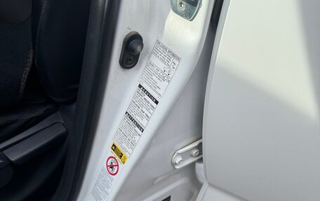 Toyota RAV4, 2011 год, 1 300 000 рублей, 13 фотография