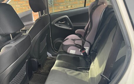 Toyota RAV4, 2011 год, 1 300 000 рублей, 17 фотография