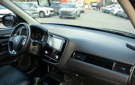 Mitsubishi Outlander III рестайлинг 3, 2020 год, 2 428 000 рублей, 7 фотография