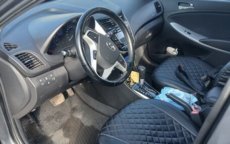 Hyundai Solaris II рестайлинг, 2013 год, 840 000 рублей, 5 фотография