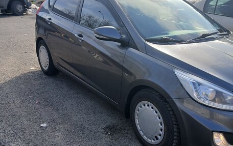 Hyundai Solaris II рестайлинг, 2013 год, 840 000 рублей, 4 фотография