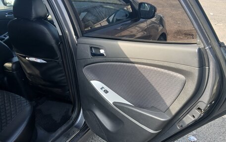 Hyundai Solaris II рестайлинг, 2013 год, 840 000 рублей, 11 фотография