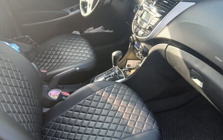 Hyundai Solaris II рестайлинг, 2013 год, 840 000 рублей, 15 фотография