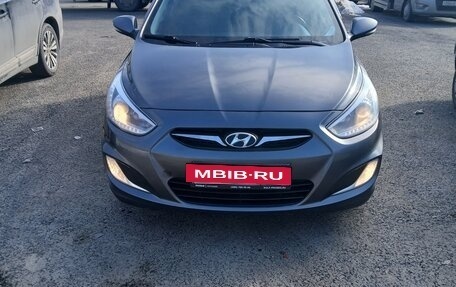 Hyundai Solaris II рестайлинг, 2013 год, 840 000 рублей, 12 фотография