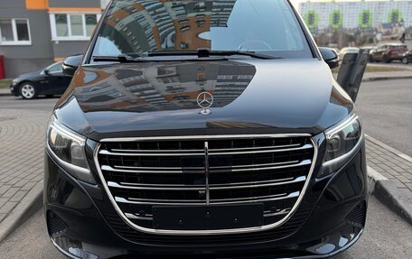 Mercedes-Benz V-Класс, 2026 год, 14 600 000 рублей, 3 фотография