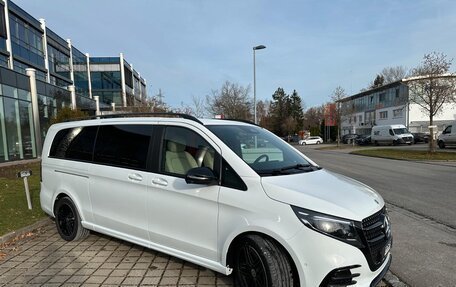 Mercedes-Benz V-Класс, 2025 год, 17 990 000 рублей, 3 фотография