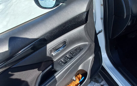 Mitsubishi Outlander III рестайлинг 3, 2021 год, 2 550 000 рублей, 23 фотография