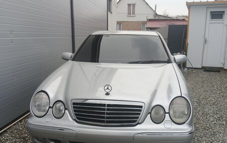 Mercedes-Benz E-Класс, 1999 год, 700 000 рублей, 4 фотография