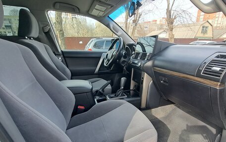 Toyota Land Cruiser Prado 150 рестайлинг 2, 2010 год, 2 470 000 рублей, 12 фотография