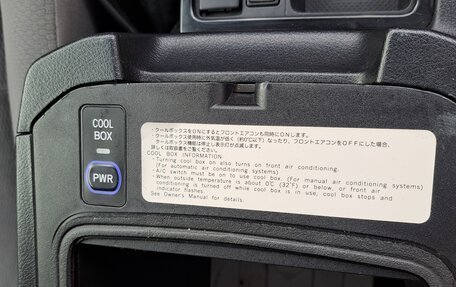 Toyota Land Cruiser Prado 150 рестайлинг 2, 2010 год, 2 470 000 рублей, 13 фотография