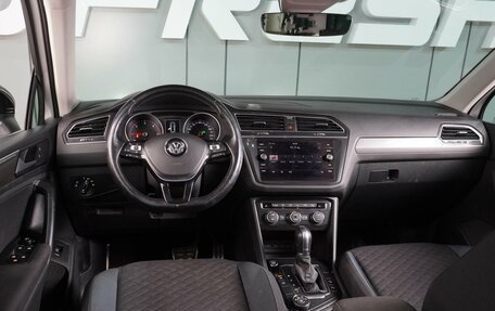 Volkswagen Tiguan II, 2019 год, 2 499 000 рублей, 6 фотография