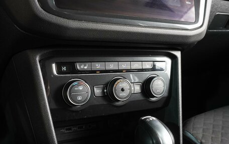 Volkswagen Tiguan II, 2019 год, 2 499 000 рублей, 12 фотография