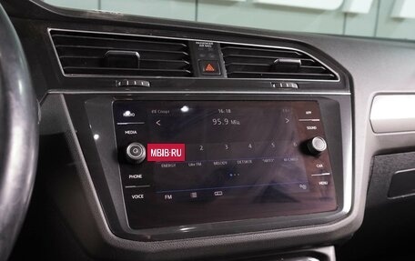 Volkswagen Tiguan II, 2019 год, 2 499 000 рублей, 15 фотография