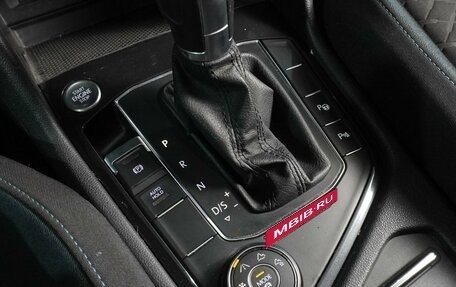 Volkswagen Tiguan II, 2019 год, 2 499 000 рублей, 18 фотография