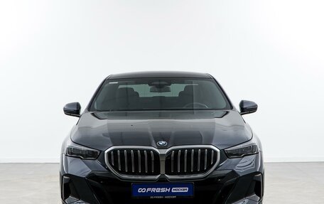 BMW 5 серия, 2023 год, 6 749 050 рублей, 3 фотография
