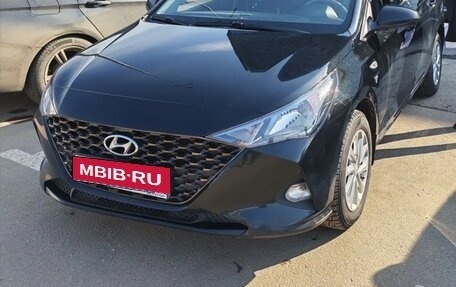 Hyundai Solaris II рестайлинг, 2021 год, 1 фотография