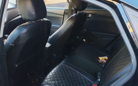 Hyundai Solaris II рестайлинг, 2021 год, 5 фотография