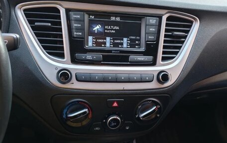 Hyundai Solaris II рестайлинг, 2021 год, 10 фотография