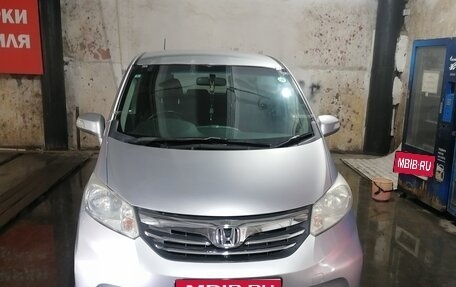 Honda Freed I, 2013 год, 1 200 000 рублей, 3 фотография