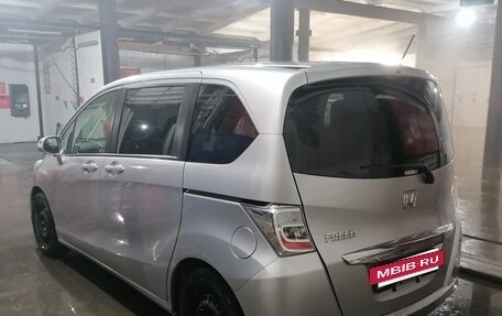 Honda Freed I, 2013 год, 1 200 000 рублей, 6 фотография