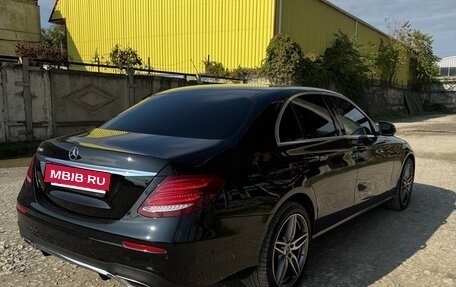 Mercedes-Benz E-Класс, 2019 год, 2 450 000 рублей, 9 фотография