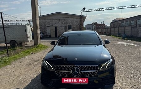 Mercedes-Benz E-Класс, 2019 год, 2 450 000 рублей, 7 фотография