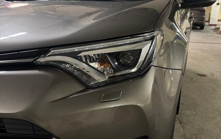 Toyota RAV4, 2018 год, 3 450 000 рублей, 2 фотография