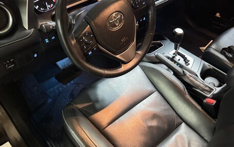 Toyota RAV4, 2018 год, 3 450 000 рублей, 28 фотография