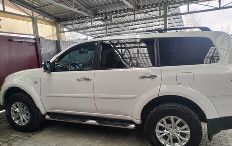 Mitsubishi Pajero Sport II рестайлинг, 2013 год, 2 000 000 рублей, 2 фотография