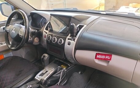 Mitsubishi Pajero Sport II рестайлинг, 2013 год, 2 000 000 рублей, 9 фотография