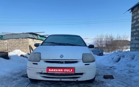Renault Clio III, 2000 год, 150 000 рублей, 1 фотография