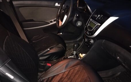 Hyundai Solaris II рестайлинг, 2013 год, 600 000 рублей, 4 фотография