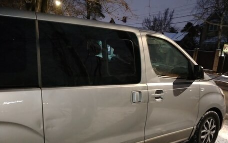 Hyundai Grand Starex Grand Starex I рестайлинг 2, 2017 год, 3 210 000 рублей, 5 фотография